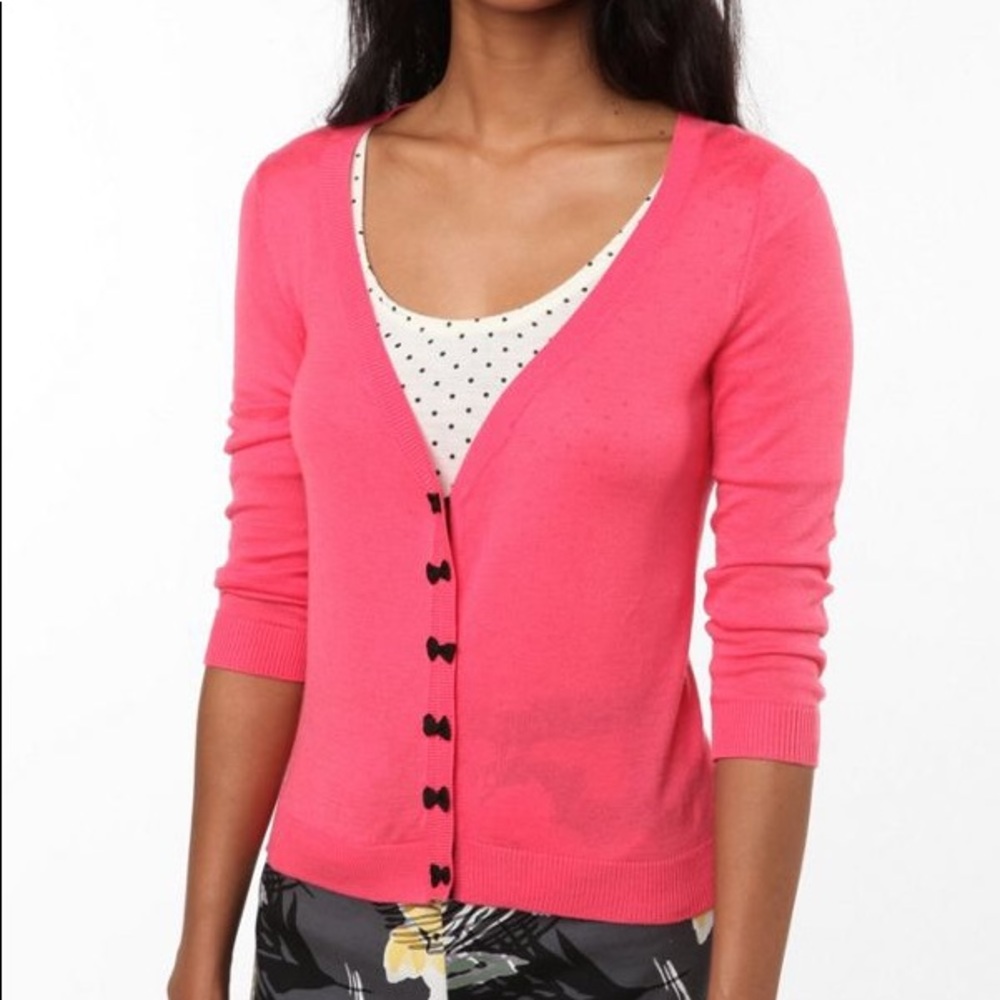 ❗️SOLD❗️UO pins and needles pink bow button cardigan